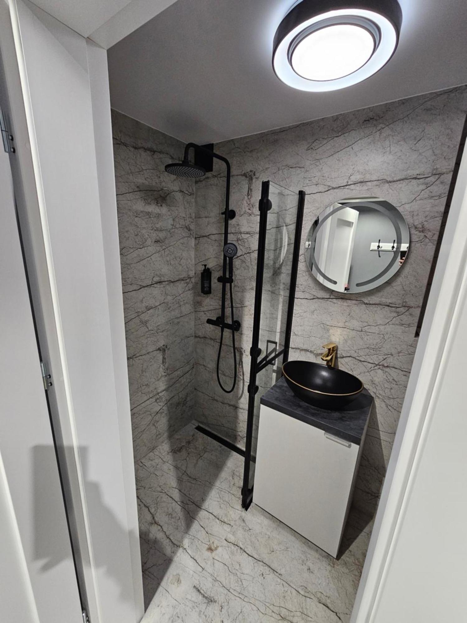 Apartament Z Jacuzzi Klimatyzacja Prywatny Parking Radom Exteriér fotografie